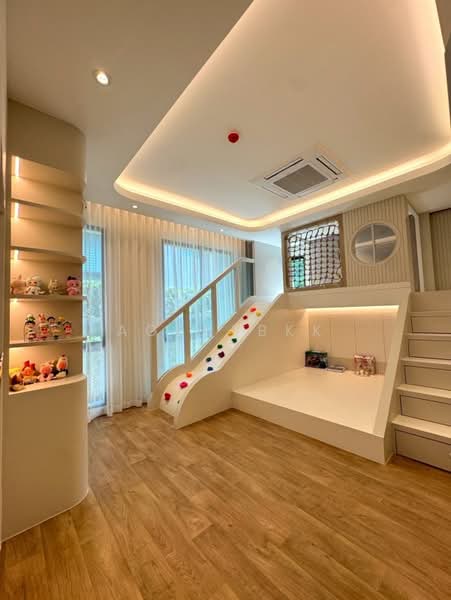 Grand Bangkok Boulevard Rama 9-Krungthepkreetha, Bangkok, Srinakarin-Romklao Road, Saphan Sung, Saphan Sung, Bangkok, 5 Bedrooms, 593 sqm, Single Detached House For Sale, by Agentbkk, 500248804 - DDproperty.com
