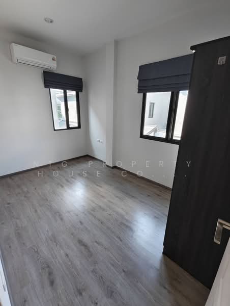Golden Prestige Watcharapol-Sukhapiban 5, Bangkok, Sukhaphiban 5 Road, O-Ngoen, Sai Mai, Bangkok, 3 Bedrooms, 170 sqm, Single Detached House For Rent, by NTG Property House Co.,Ltd., 500248810 - DDproperty.com