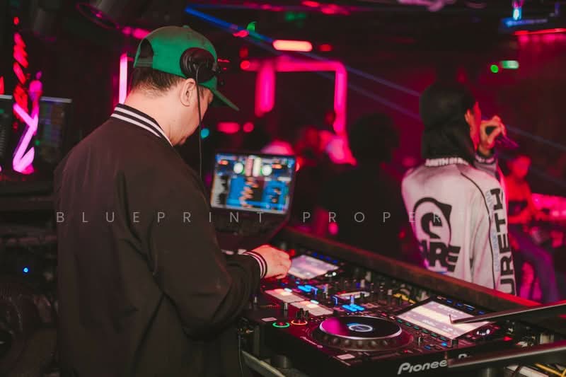 ให้เช่า - Night Club or Restuarant Sukhumvit Soi 1, กรุงเทพ