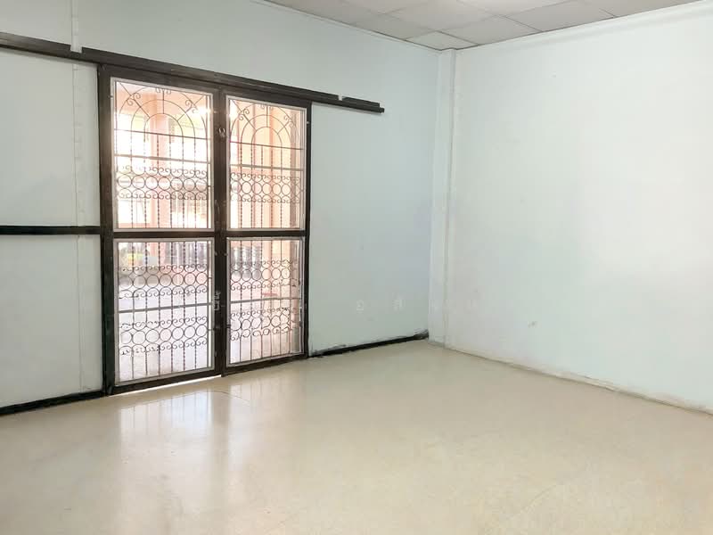 Phansak Villa Village, Pinklao, Bangkok, Arun Amarin, Bangkok Noi, Bangkok, 4 Bedrooms, 300 sqm, Townhouse For Sale, by เฮี้ยง อสังหา, 500248820 - DDproperty.com