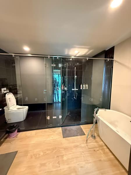 Setthasiri Thawiwatthana, Bangkok, Sala Thammasop Road, Sala Thammasop, Thawi Watthana, Bangkok, 5 Bedrooms, 345 sqm, Single Detached House For Sale, by Chaiya Sinlapavilawan, 500248880 - DDproperty.com