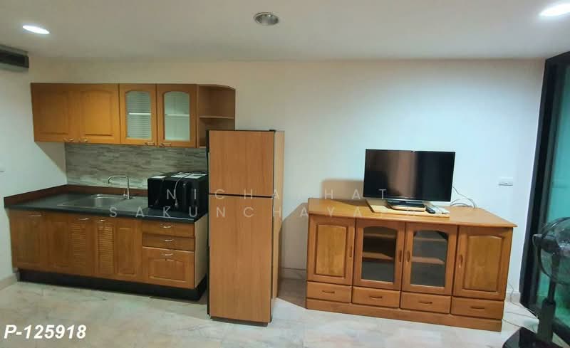 The Prime Suites, Bangkok, 17 Sukhumvit Soi 18, Khlong Toei, Khlong Toei, Bangkok, 1 Bedroom, 35 sqm, Condo For Rent, by Nichaphat Sakunchayapha, 500248886 - DDproperty.com