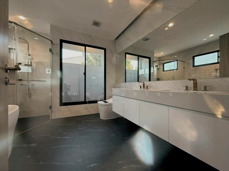 The Palm Residences Watcharapol, Bangkok, 298 Watcharapol Road, Tha Rang, Bang Khen, Bangkok, 4 Bedrooms, 409 sqm, Single Detached House For Rent, by สรภพ ยอดไชย (สีฝุ่น), 500248956 - DDproperty.com