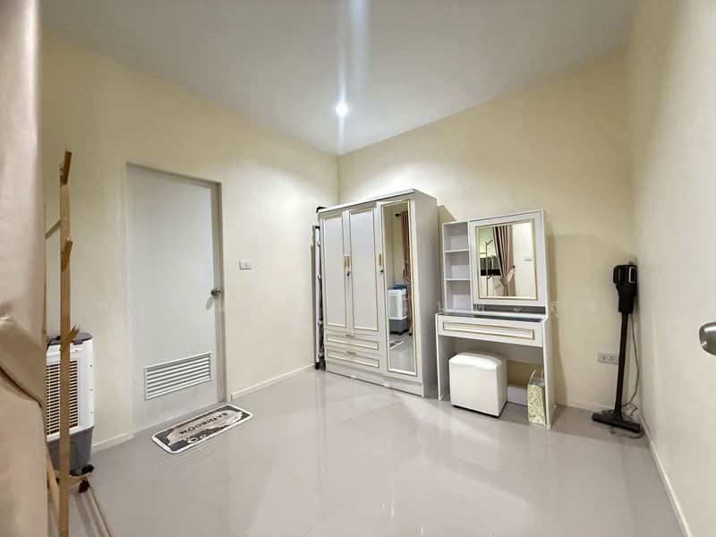 แม่น้ำคู้, Rayong, Mae Nam Khu, Pluak Daeng, Rayong, 2 Bedrooms, 104 sqm, Townhouse For Rent, by พรรณราย นันตะสุข, 500248964 - DDproperty.com