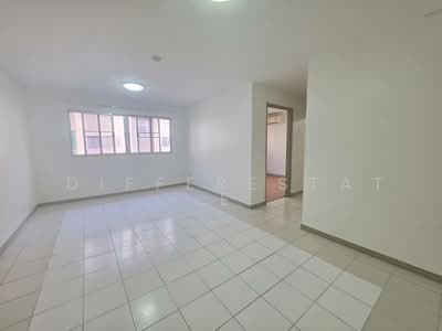 ขาย - Lumpini Center Sukhumvit 77 : คอนโด ลุมพินี เซ็นเตอร์ สุขุมวิท 77, กรุงเทพ