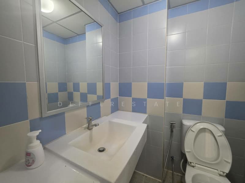 Lumpini Center Sukhumvit 77, Bangkok, Soi Sukhumvit 81, Suan Luang, Suan Luang, Bangkok, 2 Bedrooms, 56 sqm, Condo For Sale, by DifferEstate, 500248975 - DDproperty.com