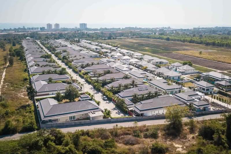 Hua Hin Pool Villa, Prachuap Khiri Khan, Hua Hin City, Hua Hin, Hua Hin, Prachuap Khiri Khan, 4 Bedrooms, 490 sqm, Single Detached House For Rent, by Orachorn Khamluan, 500249017 - DDproperty.com