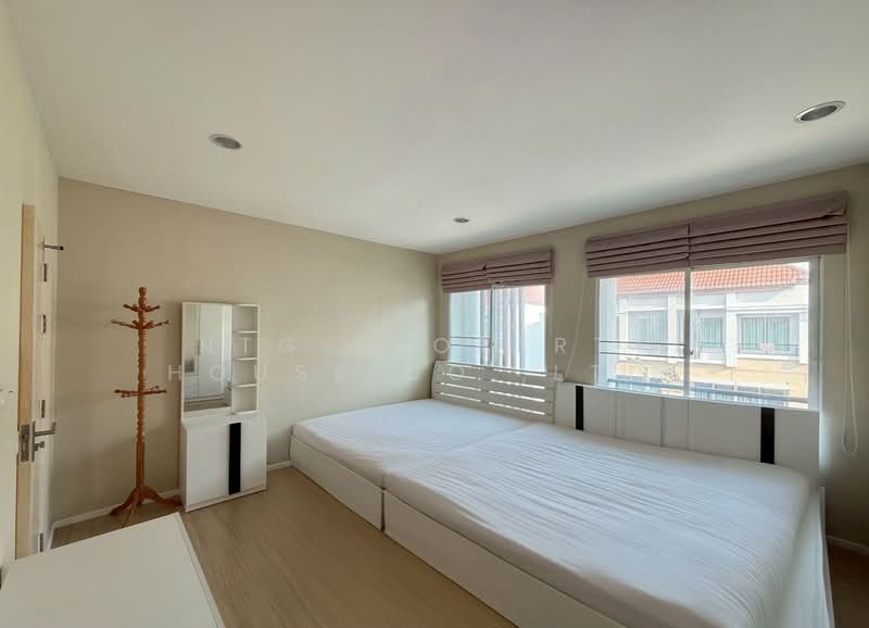 Baan Klang Muang Kaset-Nawamin, Bangkok, Soi Nawamin 70 Yeak 11-2, Khlong Kum, Bueng Kum, Bangkok, 3 Bedrooms, 166 sqm, Townhouse For Rent, by NTG Property House Co.,Ltd., 500249097 - DDproperty.com