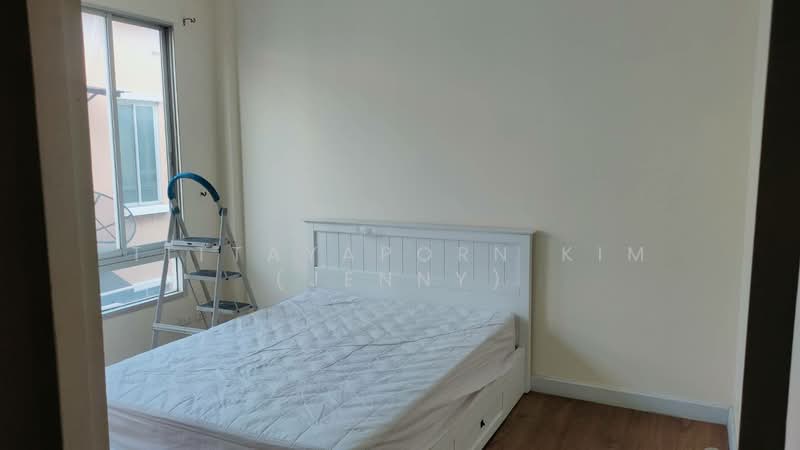 Baan Klangmuang Grand De Paris Ratchada, Bangkok, Pradit Manutham Road, Wang Thonglang, Wang Thonglang, Bangkok, 3 Bedrooms, 195 sqm, Townhouse For Rent, by Tittayaporn Kim (Jenny), 500249158 - DDproperty.com