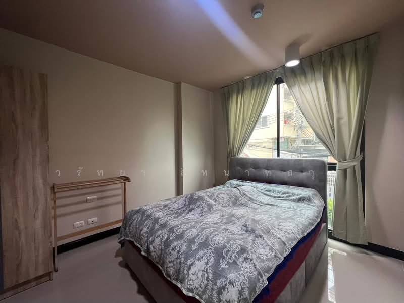 Chateau In Town Ratchada 10, Bangkok, - Soi Ratchadapisek 10 intersection 7 Ratchadapisek Road, Huai Khwang, Huai Khwang, Bangkok, 2 Bedrooms, 48 sqm, Condo For Sale, by วรัทยา สีหนาทสกุล, 500249172 - DDproperty.com