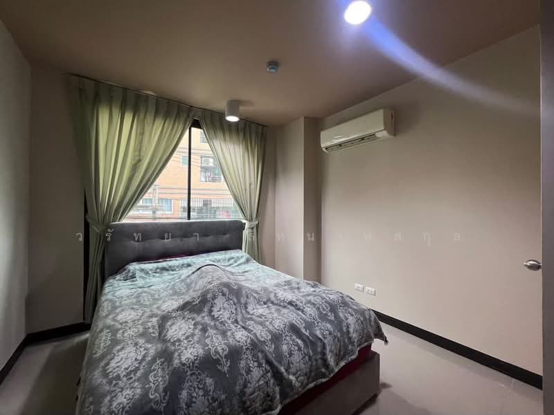 Chateau In Town Ratchada 10, Bangkok, - Soi Ratchadapisek 10 intersection 7 Ratchadapisek Road, Huai Khwang, Huai Khwang, Bangkok, 2 Bedrooms, 48 sqm, Condo For Sale, by วรัทยา สีหนาทสกุล, 500249172 - DDproperty.com