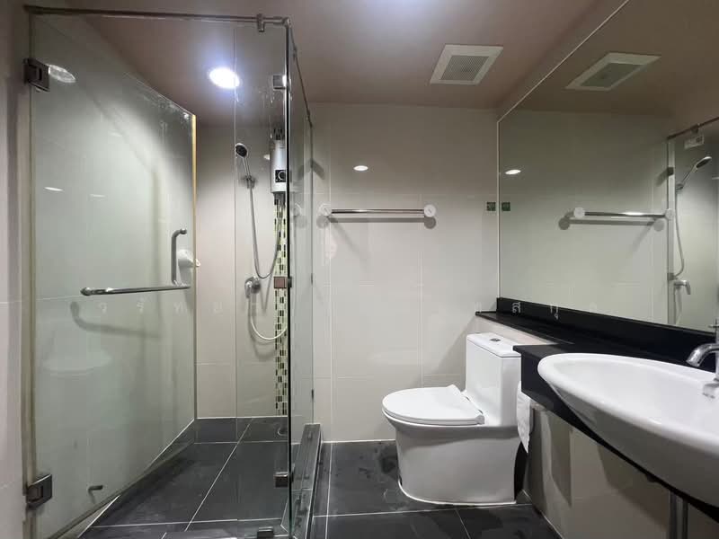 Chateau In Town Ratchada 10, Bangkok, - Soi Ratchadapisek 10 intersection 7 Ratchadapisek Road, Huai Khwang, Huai Khwang, Bangkok, 2 Bedrooms, 48 sqm, Condo For Sale, by วรัทยา สีหนาทสกุล, 500249172 - DDproperty.com