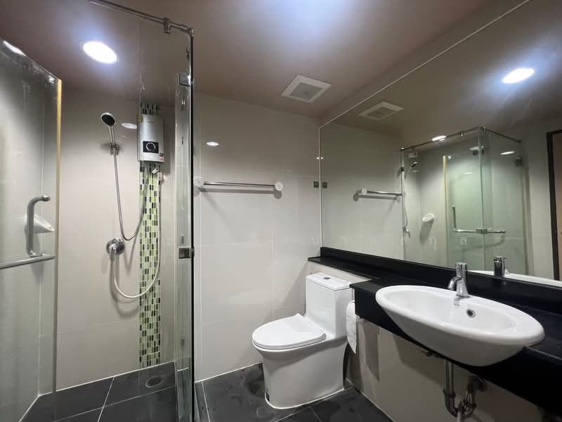 Chateau In Town Ratchada 10, Bangkok, - Soi Ratchadapisek 10 intersection 7 Ratchadapisek Road, Huai Khwang, Huai Khwang, Bangkok, 2 Bedrooms, 48 sqm, Condo For Sale, by วรัทยา สีหนาทสกุล, 500249172 - DDproperty.com