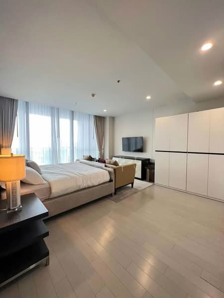 Noble Ploenchit, Bangkok, 1035 Ploenchit Road, Lumphini, Pathum Wan, Bangkok, 3 Bedrooms, 208 sqm, Condo For Rent, by Blueprint.Property, 500249200 - DDproperty.com