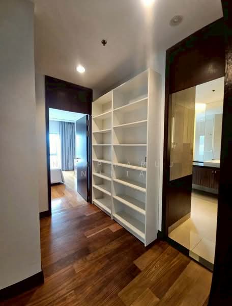 Royal Residence Park, Bangkok, 99 Royal Resident Park Lumphini, Lumphini, Pathum Wan, Bangkok, 4 Bedrooms, 275 sqm, Apartment For Rent, by Noppharuj Nunta, 500249264 - DDproperty.com