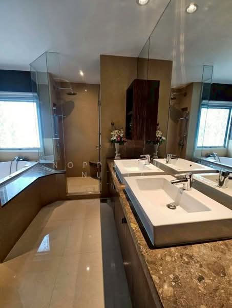 Royal Residence Park, Bangkok, 99 Royal Resident Park Lumphini, Lumphini, Pathum Wan, Bangkok, 4 Bedrooms, 275 sqm, Apartment For Rent, by Noppharuj Nunta, 500249264 - DDproperty.com