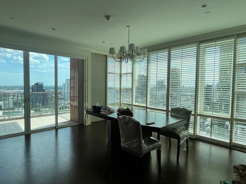 Fullerton Sukhumvit, Bangkok, Sukhumvit Road, Khlong Tan Nua, Watthana, Bangkok, 3 Bedrooms, 170 sqm, Condo For Rent, by Noppharuj Nunta, 500249286 - DDproperty.com