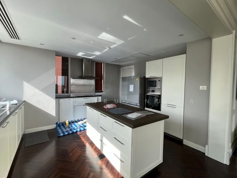 Fullerton Sukhumvit, Bangkok, Sukhumvit Road, Khlong Tan Nua, Watthana, Bangkok, 3 Bedrooms, 170 sqm, Condo For Rent, by Noppharuj Nunta, 500249286 - DDproperty.com