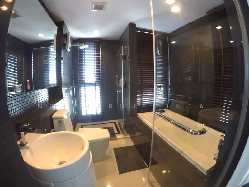 Rhythm Sathorn, Bangkok, 141 Soi Sathorn 21, Yan Nawa, Sathon, Bangkok, 2 Bedrooms, 63 sqm, Condo For Rent, by Noppharuj Nunta, 500249326 - DDproperty.com