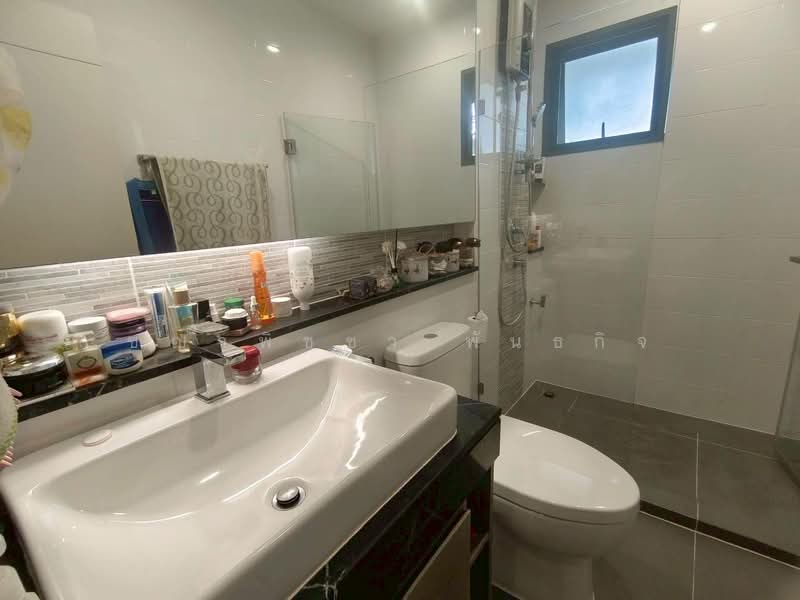 Burasiri Pattanakarn, Bangkok, New Pattanakarn Road, Prawet, Prawet, Bangkok, 4 Bedrooms, 230 sqm, Single Detached House For Sale, by ชญาพิชชา พันธกิจ, 500249328 - DDproperty.com