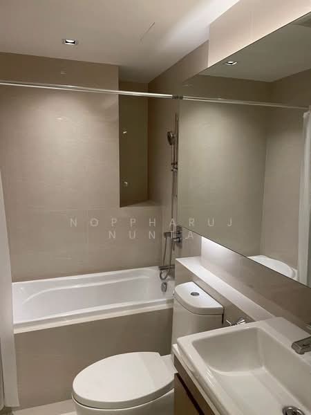 Vtara Sukhumvit 36, Bangkok, 118 Soi Saen Sabai, Phra Kanong, Khlong Toei, Bangkok, 1 Bedroom, 29 sqm, Condo For Sale, by Noppharuj Nunta, 500249399 - DDproperty.com