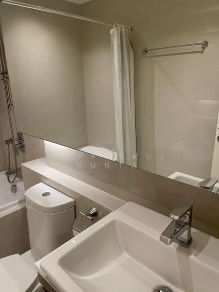 Vtara Sukhumvit 36, Bangkok, 118 Soi Saen Sabai, Phra Kanong, Khlong Toei, Bangkok, 1 Bedroom, 29 sqm, Condo For Sale, by Noppharuj Nunta, 500249399 - DDproperty.com