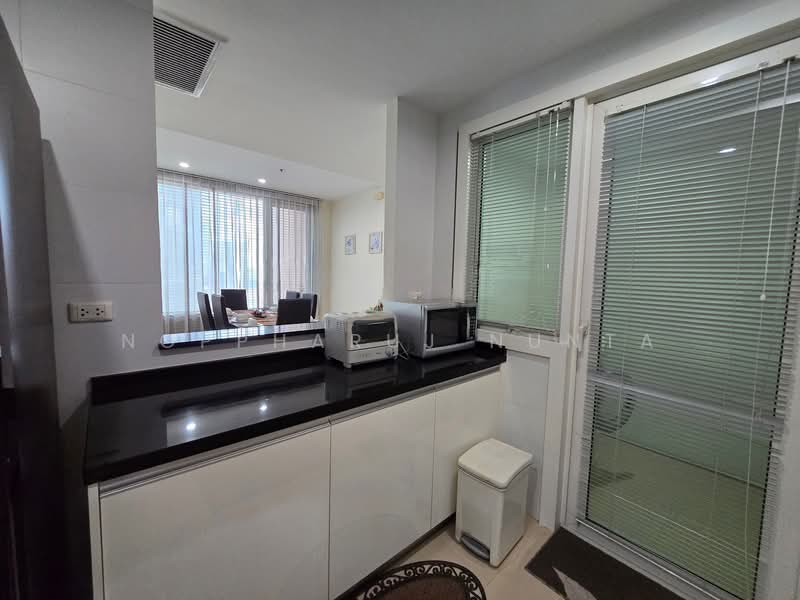 Siri Residence, Bangkok, 21 Soi Sukhumvit 24, Khong Tan, Khlong Toei, Bangkok, 2 Bedrooms, 101 sqm, Condo For Rent, by Noppharuj Nunta, 500249447 - DDproperty.com