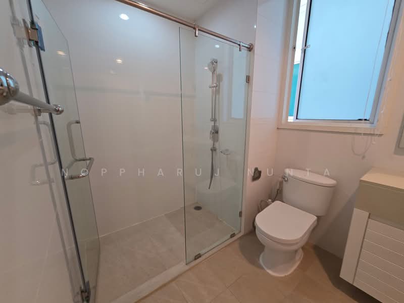 Siri Residence, Bangkok, 21 Soi Sukhumvit 24, Khong Tan, Khlong Toei, Bangkok, 2 Bedrooms, 101 sqm, Condo For Rent, by Noppharuj Nunta, 500249447 - DDproperty.com