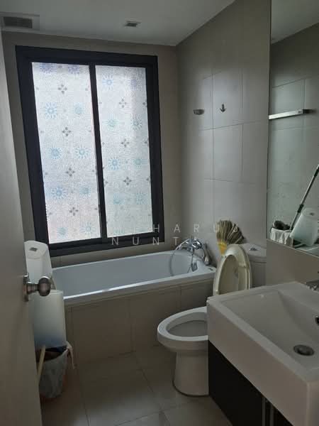 Noble Solo, Bangkok, 988 Thong Lo, Khlong Tan Nua, Watthana, Bangkok, 1 Bedroom, 62 sqm, Condo For Sale, by Noppharuj Nunta, 500249557 - DDproperty.com