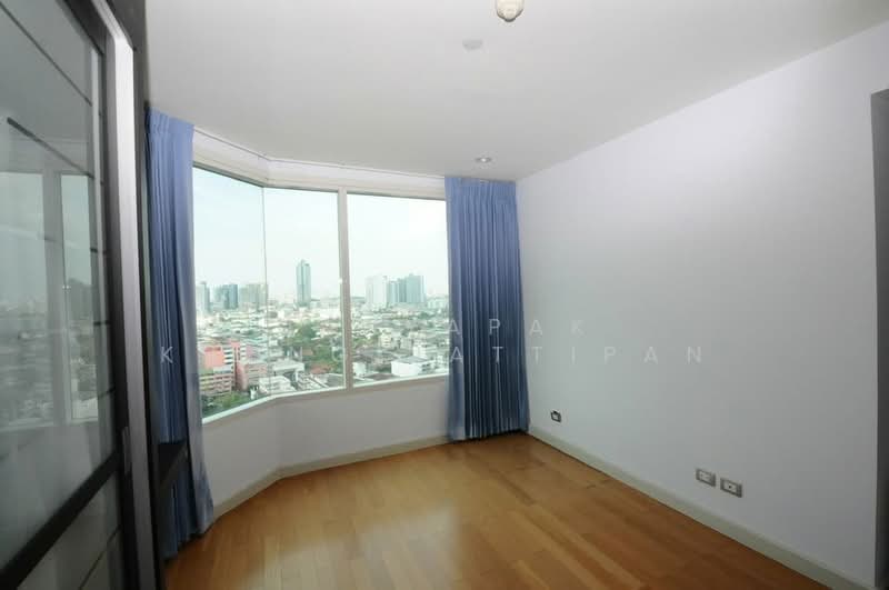 Watermark Chaophraya, Bangkok, Soi Charoennakorn 39-41, Charoennakorn Road, Bang Lam Phu Lang, Khlong San, Bangkok, 3 Bedrooms, 145 sqm, Condo For Sale, by Nanyapak Khongkiattipan, 500249587 - DDproperty.com