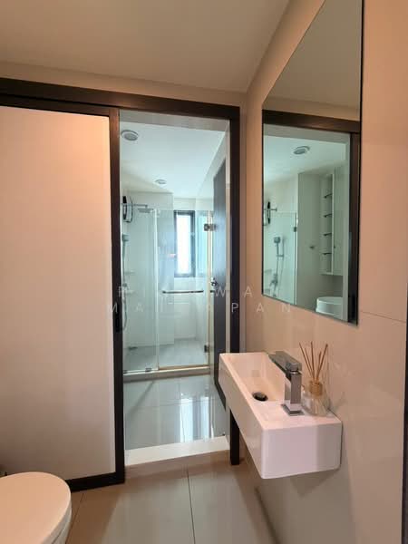 Rhythm Asoke, Bangkok, 299 Asoke - Dindaeng Road, Makkasan, Ratchathewi, Bangkok, 2 Bedrooms, 45 sqm, Condo For Rent, by Piyawan Maiyapan, 500249609 - DDproperty.com