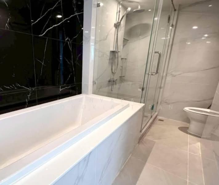 President Park Sukhumvit 24, Bangkok, 99 Sukhumvit 24 Alley, Khlongtoei Nua, Watthana, Bangkok, 3 Bedrooms, 223 sqm, Condo For Rent, by Nanyapak Khongkiattipan, 500249618 - DDproperty.com