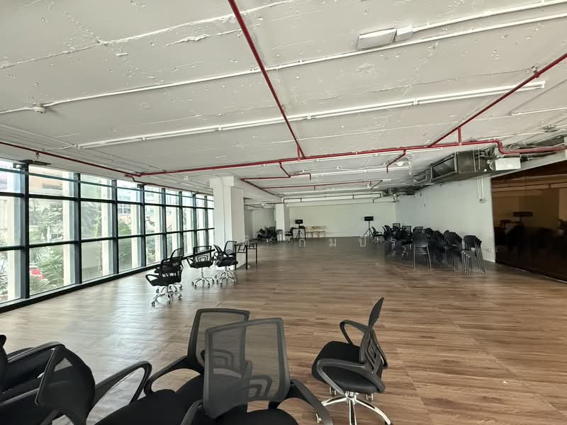 Rent Space in Plaza 2nd Fl. BBC Building near BTS Ekkamai, Bangkok, Khlong Tan Nua, Watthana, Bangkok, , 194 sqm, Retail Space For Rent, by Suchart Gambhir, 500249648 - DDproperty.com