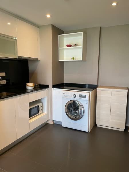 Klass Silom, Bangkok, 52 Silom Road, Silom, Bang Rak, Bangkok, 1 Bedroom, 36 sqm, Condo For Rent, by Nanyapak Khongkiattipan, 500249665 - DDproperty.com