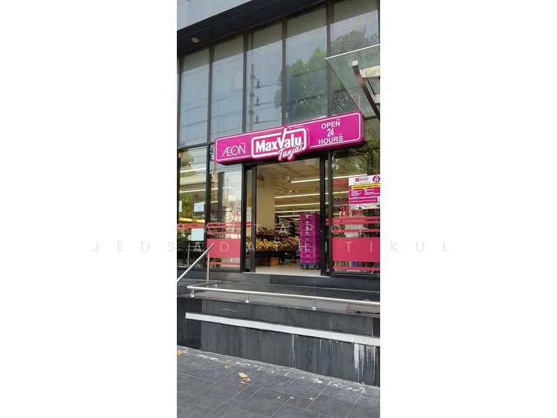 Thru Thonglor, Bangkok, Petchaburi Road, Bang Kapi, Huai Khwang, Bangkok, 1 Bedroom, 36 sqm, Condo For Rent, by Nattapol Jedsadathitikul, 500249682 - DDproperty.com