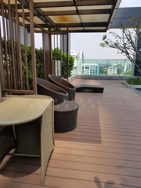Thru Thonglor, Bangkok, Petchaburi Road, Bang Kapi, Huai Khwang, Bangkok, 1 Bedroom, 36 sqm, Condo For Rent, by Nattapol Jedsadathitikul, 500249682 - DDproperty.com