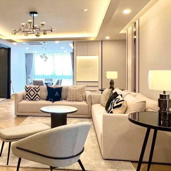 President Park Sukhumvit 24, Bangkok, 99 Sukhumvit 24 Alley, Khlongtoei Nua, Watthana, Bangkok, 3 Bedrooms, 223 sqm, Condo For Sale, by Nanyapak Khongkiattipan, 500249685 - DDproperty.com