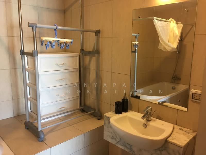 Von Napa Sukhumvit 38, Bangkok, Soi Sukhumvit 38, Phra Kanong, Khlong Toei, Bangkok, 1 Bedroom, 58 sqm, Condo For Rent, by Nanyapak Khongkiattipan, 500249690 - DDproperty.com