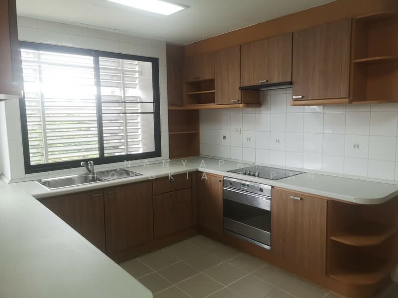 Lee House Apartment : ลี เฮ้าส์ อพารทเมนท์, กรุงเทพ, 13 ทองหล่อ 13, คลองตันเหนือ, วัฒนา, กรุงเทพ, 240 ตร.ม., อพาร์ทเมนท์ ให้เช่า, โดย Nanyapak Khongkiattipan, 500249693 - DDproperty.com