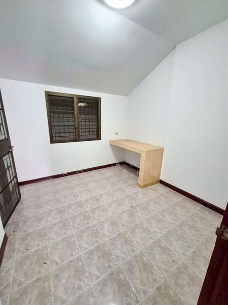 For Sale Single-Story House (2 Houses on One Plot) 52.7 sq.w., Pa Tan, Mueang, Chiang Mai, Chiang Mai, Pa Tun, Muang Chiang Mai, Chiang Mai, 2 Bedrooms, 1 sqm, Semi-Detached House (Twin House) For Sale, by Rattawit Chaocharoensiri, 500249746 - DDproperty.com