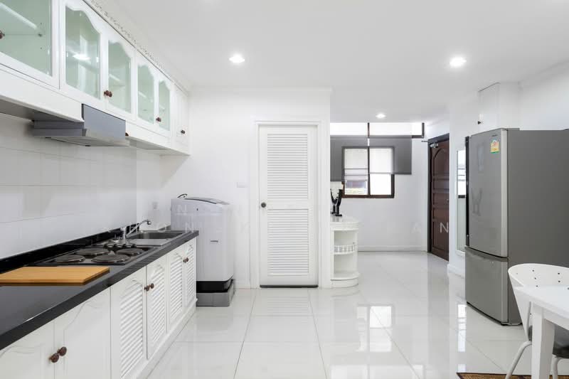 Supalai Place Sukhumvit 39 : ศุภาลัย เพลส สุขุมวิท 39, กรุงเทพ, 175-179 ซอยสุขุมวิท 39 ถนนสุขุมวิท แขวงคลองตันเหนือ เขตวัฒนา กรุงเทพมหานคร, คลองตันเหนือ, วัฒนา, กรุงเทพ, 138 ตร.ม., คอนโด ให้เช่า, โดย Nanyapak Khongkiattipan, 500249783 - DDproperty.com