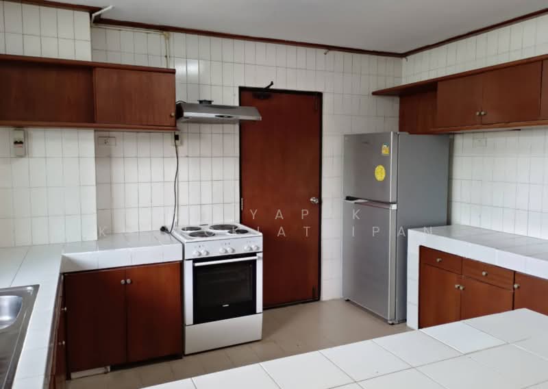 Jamy Twin Mansion, Bangkok, Soi Sukhumvit 31, Khlongtoei Nua, Watthana, Bangkok, 3 Bedrooms, 220 sqm, Apartment For Rent, by Nanyapak Khongkiattipan, 500249787 - DDproperty.com