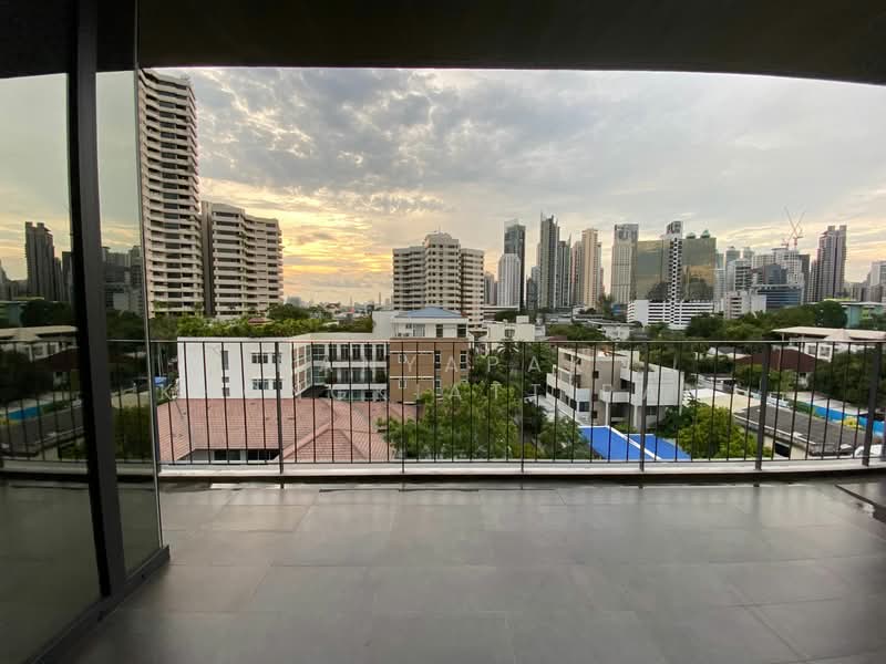 Vana Residence Sukhumvit 26, Bangkok, 38 Soi Attrakravee1, Sukhumvit 26 Road, Khong Tan, Khlong Toei, Bangkok, 4 Bedrooms, 376 sqm, Apartment For Rent, by Nanyapak Khongkiattipan, 500249848 - DDproperty.com