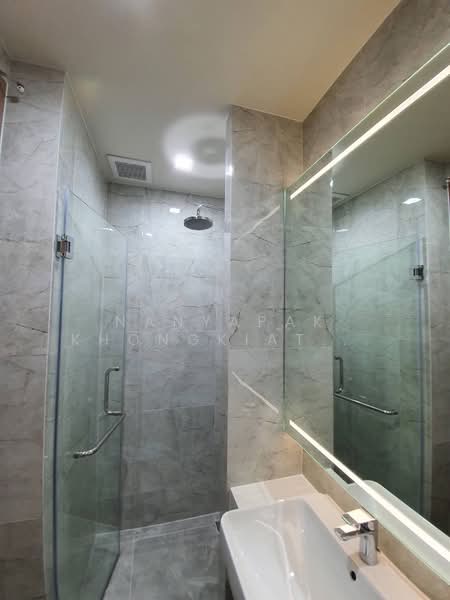 Noble Around Sukhumvit 33, Bangkok, 17 Soi Sukhumvit 33, Khlong Tan Nua, Watthana, Bangkok, 1 Bedroom, 30 sqm, Condo For Rent, by Nanyapak Khongkiattipan, 500249887 - DDproperty.com