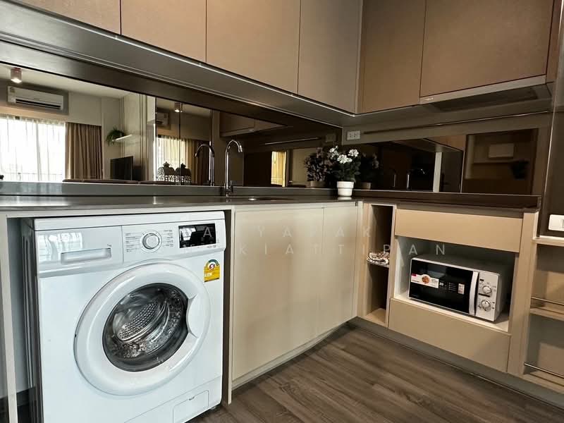 IDEO Chula-Samyan, Bangkok, Si Phraya Road, Maha Phrutharam, Bang Rak, Bangkok, 2 Bedrooms, 64 sqm, Condo For Rent, by Nanyapak Khongkiattipan, 500249894 - DDproperty.com