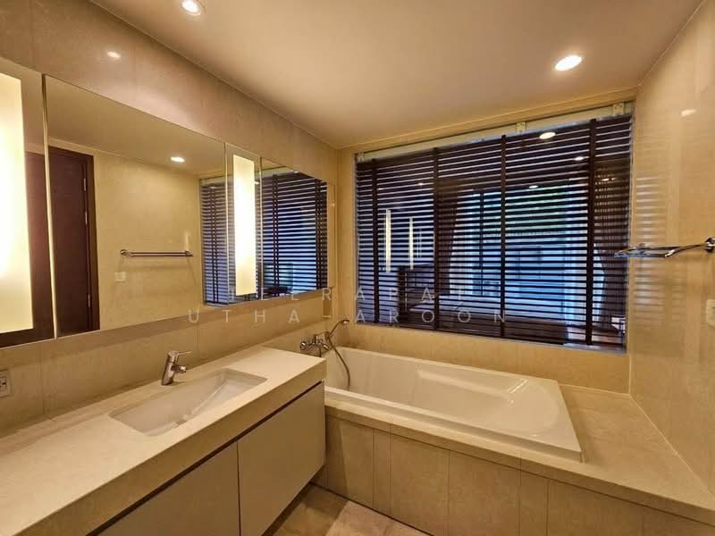 Quattro by Sansiri, Bangkok, 134 Thong Lo 4 Alley, Khlong Tan Nua, Watthana, Bangkok, 2 Bedrooms, 91 sqm, Condo For Sale, by Teerapat Utha-aroon, 500249971 - DDproperty.com