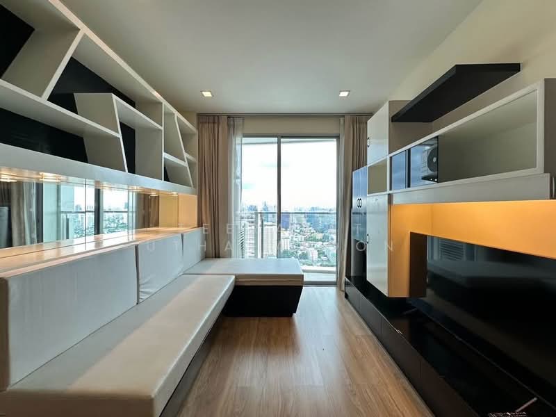 Sky Walk Residences, Bangkok, 1599 Sukhumvit Road, Phra Kanong Nua, Watthana, Bangkok, 2 Bedrooms, 60 sqm, Condo For Rent, by Teerapat Utha-aroon, 500249973 - DDproperty.com