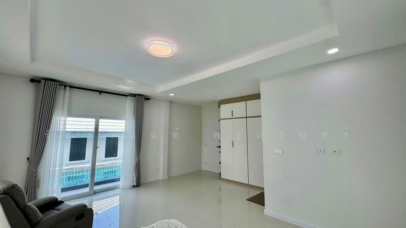 หมู่บ้านอินเพลส, Chon Buri (Pattaya), Ta Khian Tia, Bang Lamung (Pattaya), Chon Buri (Pattaya), 3 Bedrooms, 240 sqm, Villa For Sale, by Ratchanon Promin, 500249997 - DDproperty.com