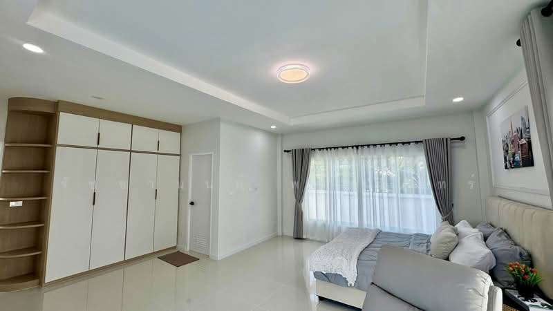 หมู่บ้านอินเพลส, Chon Buri (Pattaya), Ta Khian Tia, Bang Lamung (Pattaya), Chon Buri (Pattaya), 3 Bedrooms, 240 sqm, Villa For Sale, by Ratchanon Promin, 500249997 - DDproperty.com