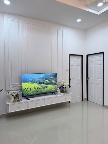 หมู่บ้าน โชคชัย8, Chon Buri (Pattaya), Nong Pru, Bang Lamung (Pattaya), Chon Buri (Pattaya), 2 Bedrooms, 160 sqm, Single Detached House For Sale, by Ratchanon Promin, 500250040 - DDproperty.com